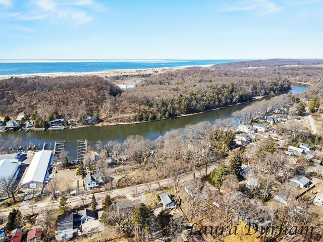 895 Holland Street, Saugatuck City, MI 49453