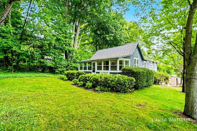895 Holland Street, Saugatuck City, MI 49453