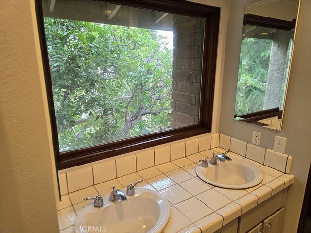 4249 Park Alisal, Calabasas, CA 91302