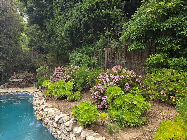 4249 Park Alisal, Calabasas, CA 91302