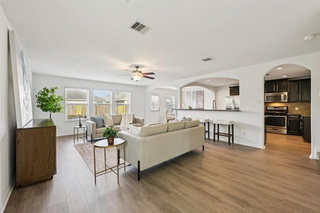 11811 Red Hummingbird Drive, Houston, TX 77047