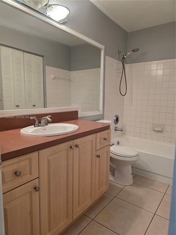 18316 NW 68th Ave C, Hialeah, FL 33015