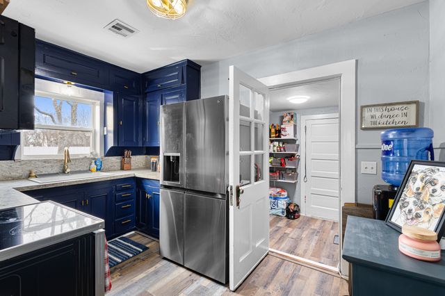 1104 S College Avenue, Decatur, TX 76234