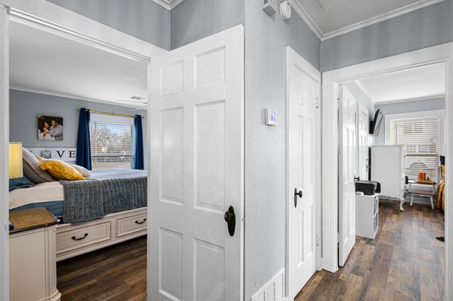 1104 S College Avenue, Decatur, TX 76234