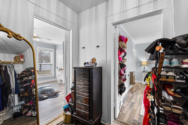 1104 S College Avenue, Decatur, TX 76234