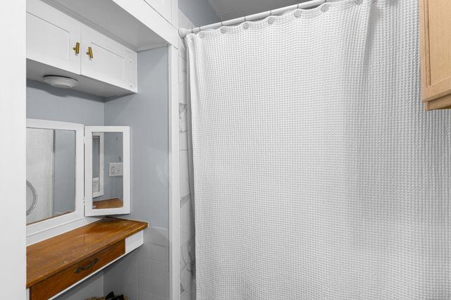 1104 S College Avenue, Decatur, TX 76234