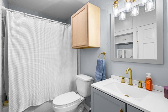 1104 S College Avenue, Decatur, TX 76234