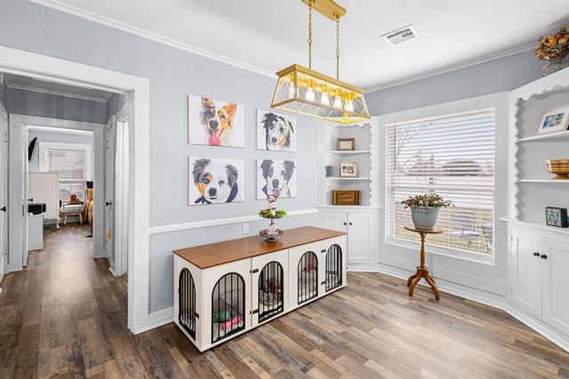 1104 S College Avenue, Decatur, TX 76234