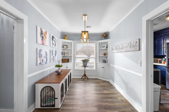 1104 S College Avenue, Decatur, TX 76234