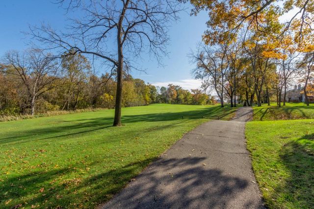 1277 Geneva National AVENUE W, Lake Geneva, WI 53147