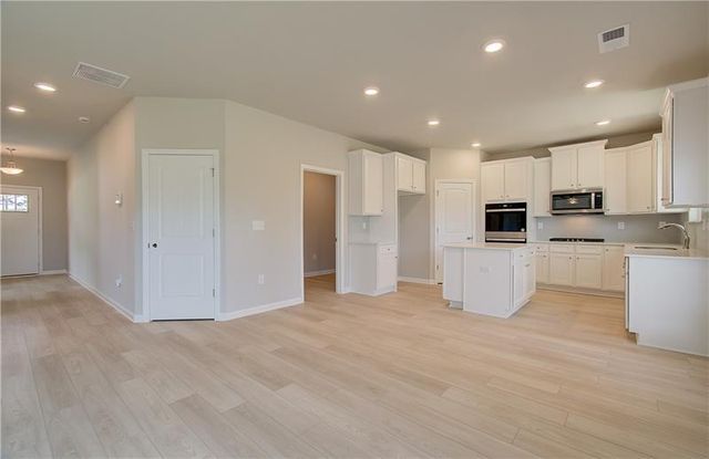 282 Arnewood Circle, Mcdonough, GA 30253