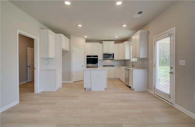 282 Arnewood Circle, Mcdonough, GA 30253