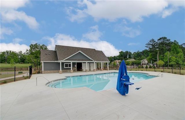 282 Arnewood Circle, Mcdonough, GA 30253