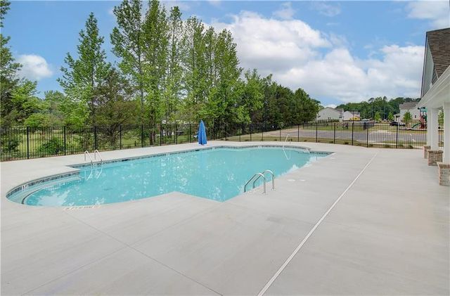 282 Arnewood Circle, Mcdonough, GA 30253