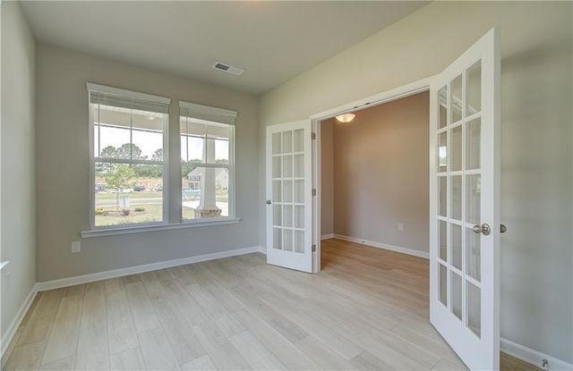 282 Arnewood Circle, Mcdonough, GA 30253