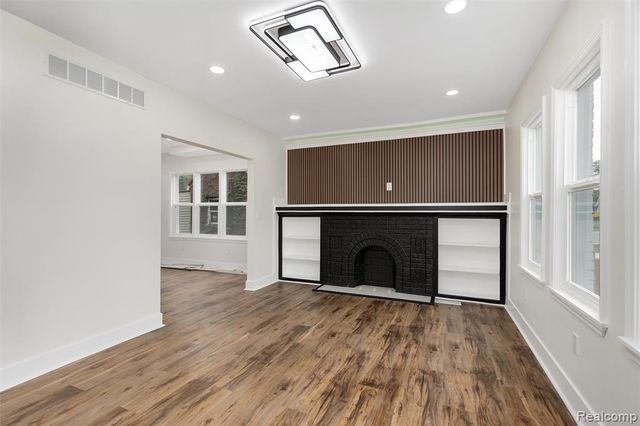 12352 Maiden Street, Detroit, MI 48213