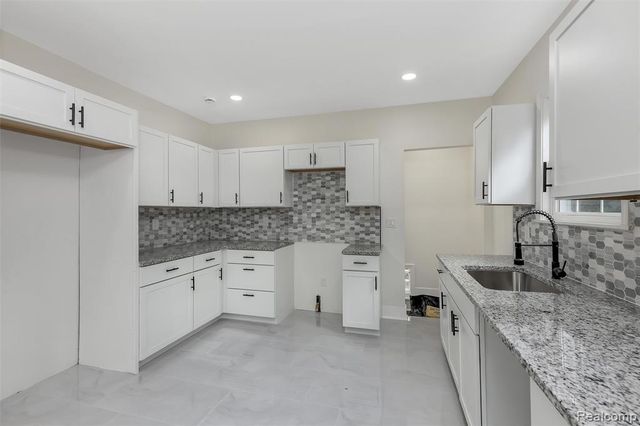 12352 Maiden Street, Detroit, MI 48213