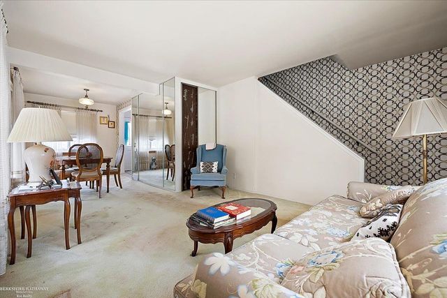 22951 Lee Court, Saint Clair Shores, MI 48080