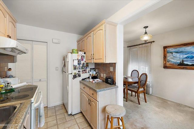 22951 Lee Court, Saint Clair Shores, MI 48080