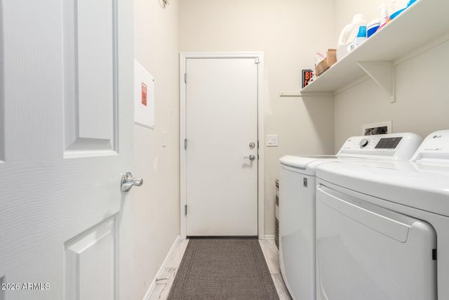 17523 W FETLOCK Trail, Surprise, AZ 85387