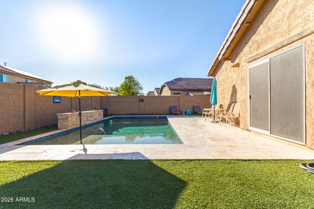 17523 W FETLOCK Trail, Surprise, AZ 85387