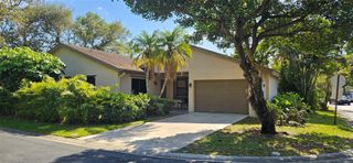 2216 Seagrape Cir, Coconut Creek, FL 33066