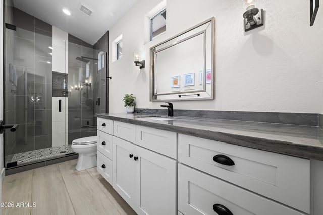 9371 E MAPLE Drive E, Scottsdale, AZ 85255