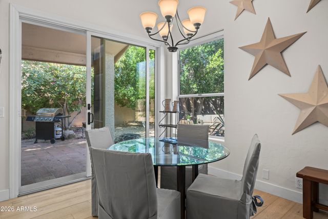 9371 E MAPLE Drive E, Scottsdale, AZ 85255