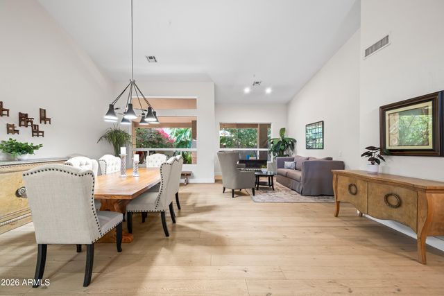 9371 E MAPLE Drive E, Scottsdale, AZ 85255