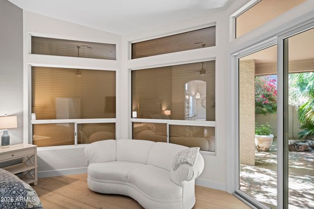 9371 E MAPLE Drive E, Scottsdale, AZ 85255