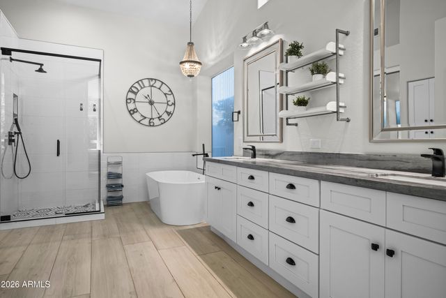 9371 E MAPLE Drive E, Scottsdale, AZ 85255