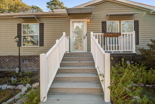 448 Pauline Drive, Bonneau, SC 29431