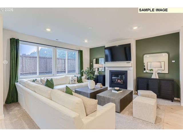 16852 Sw Everton St, Tigard, OR 97224