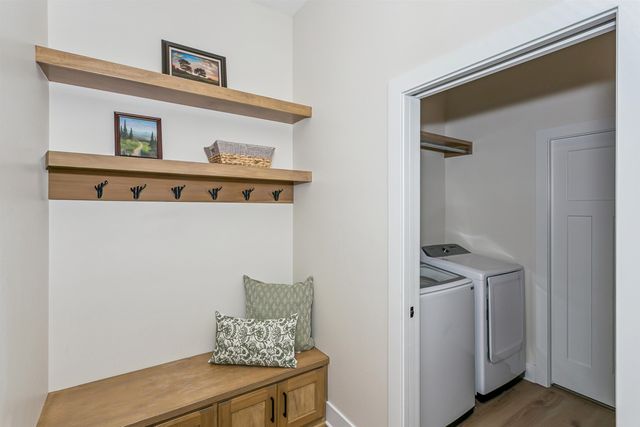 317 N Sarah Ct, Derby, KS 67037