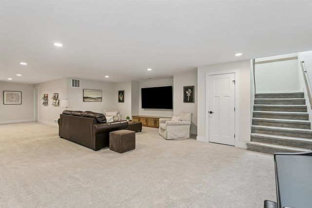 317 N Sarah Ct, Derby, KS 67037