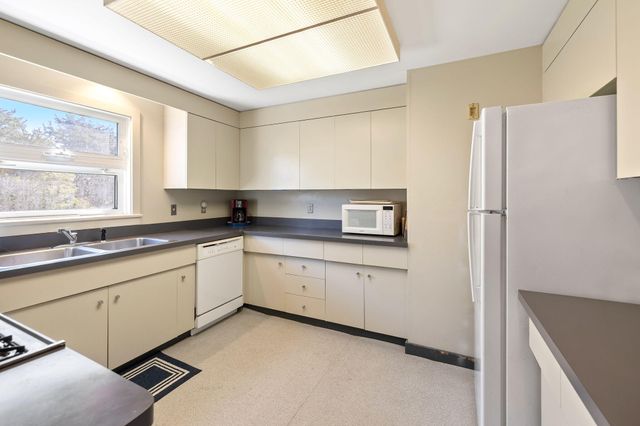 169 Penzance Road, Falmouth, MA 02540