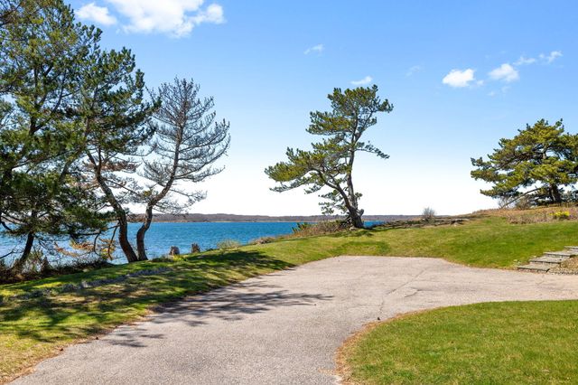 169 Penzance Road, Falmouth, MA 02540