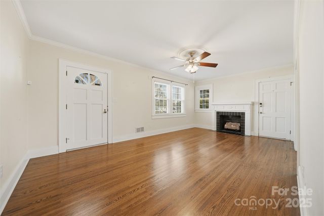 33 20th Avenue NW, Hickory, NC 28601