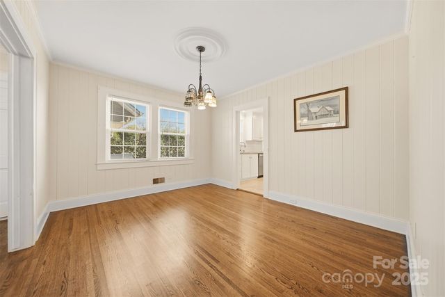 33 20th Avenue NW, Hickory, NC 28601