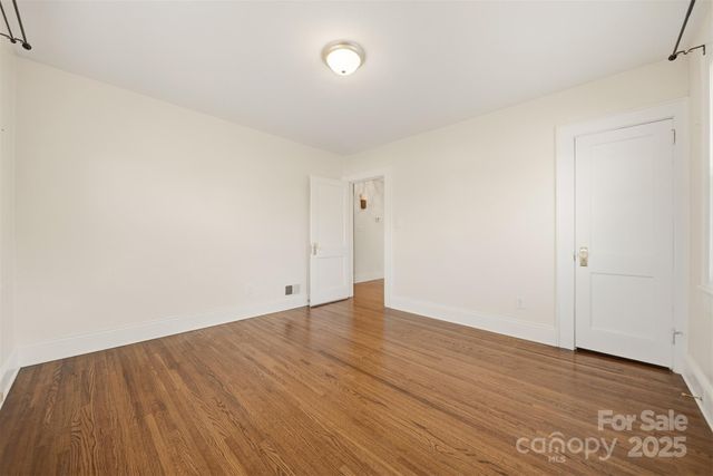 33 20th Avenue NW, Hickory, NC 28601