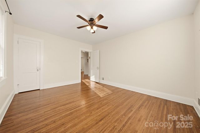 33 20th Avenue NW, Hickory, NC 28601