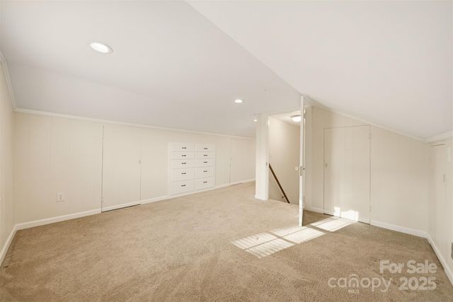 33 20th Avenue NW, Hickory, NC 28601