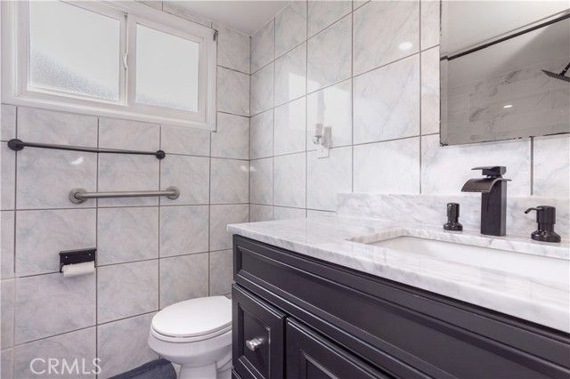 19127 Enadia, Reseda (los Angeles), CA 91335