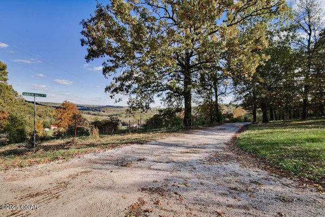 232 Old Joe Mills Lane, Pineville, MO 64856