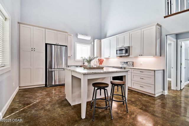 232 Old Joe Mills Lane, Pineville, MO 64856