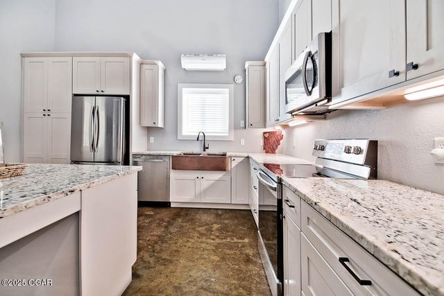 232 Old Joe Mills Lane, Pineville, MO 64856