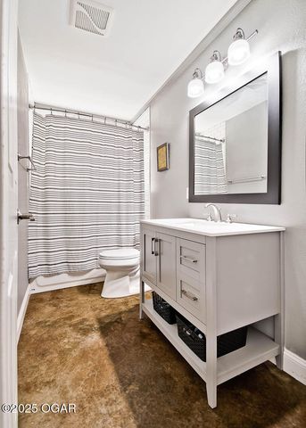 232 Old Joe Mills Lane, Pineville, MO 64856