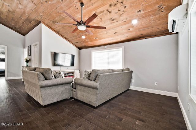 232 Old Joe Mills Lane, Pineville, MO 64856