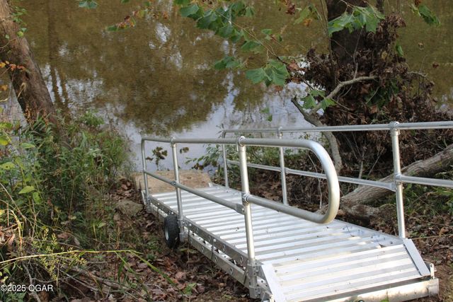 232 Old Joe Mills Lane, Pineville, MO 64856