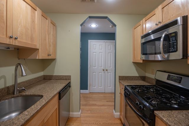 48 Federal St 206, Beverly, MA 01915